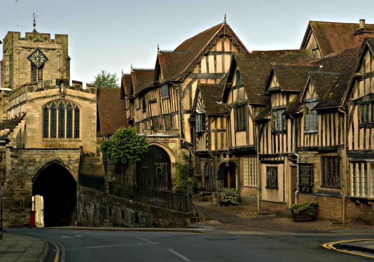 Entire Georgian Luxury Home - 3 Storey- High St Henley-In-Arden -Two Bedrooms-Sleeps 4 Экстерьер фото
